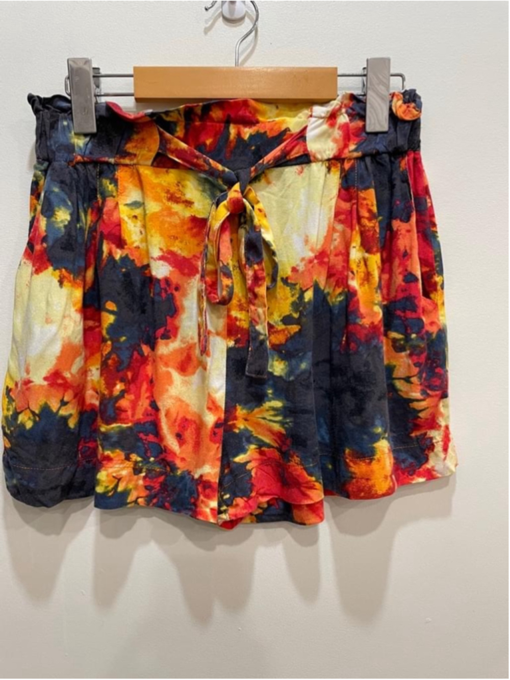 U2B Y2K Tie Dye Pull On Tie Front Shorts M Rave Festival Colorful